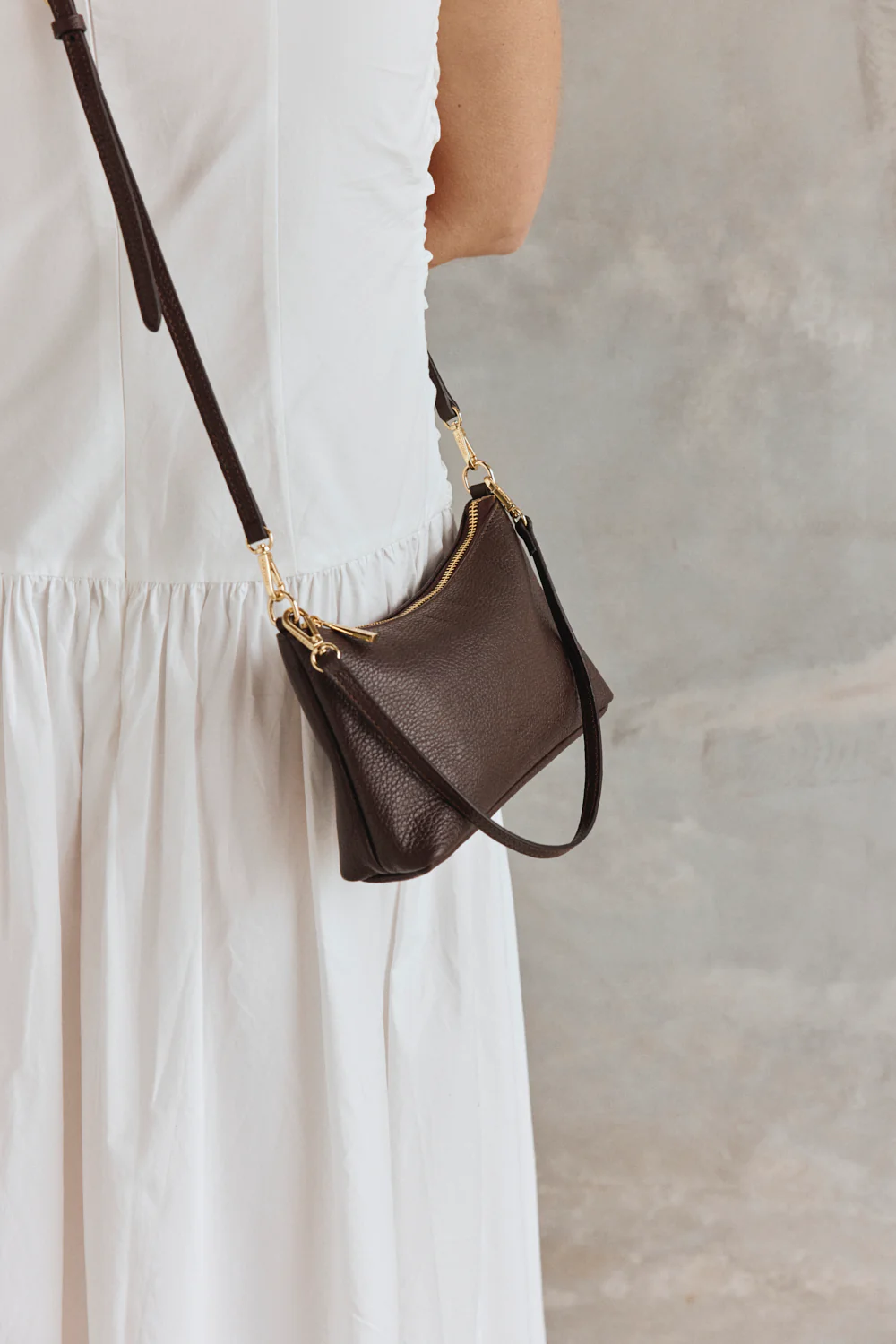 Ashley Dark Chocolate Leather Crossbody Bag - Image 6