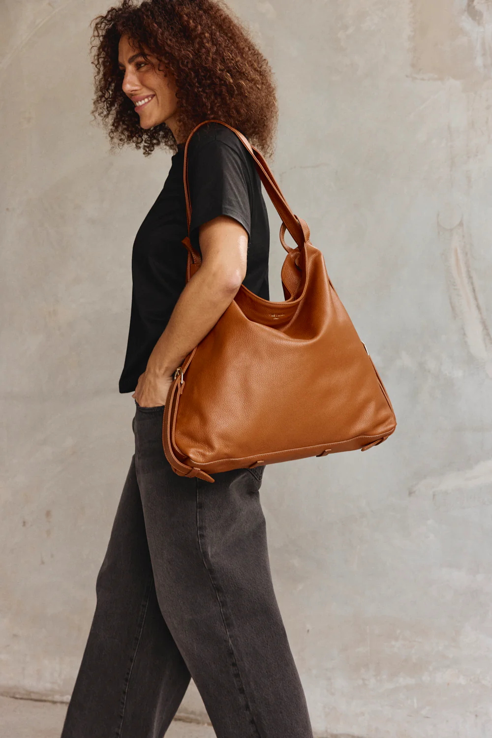 Bella XL Tan 3-in-1 Convertible Bag - Image 3