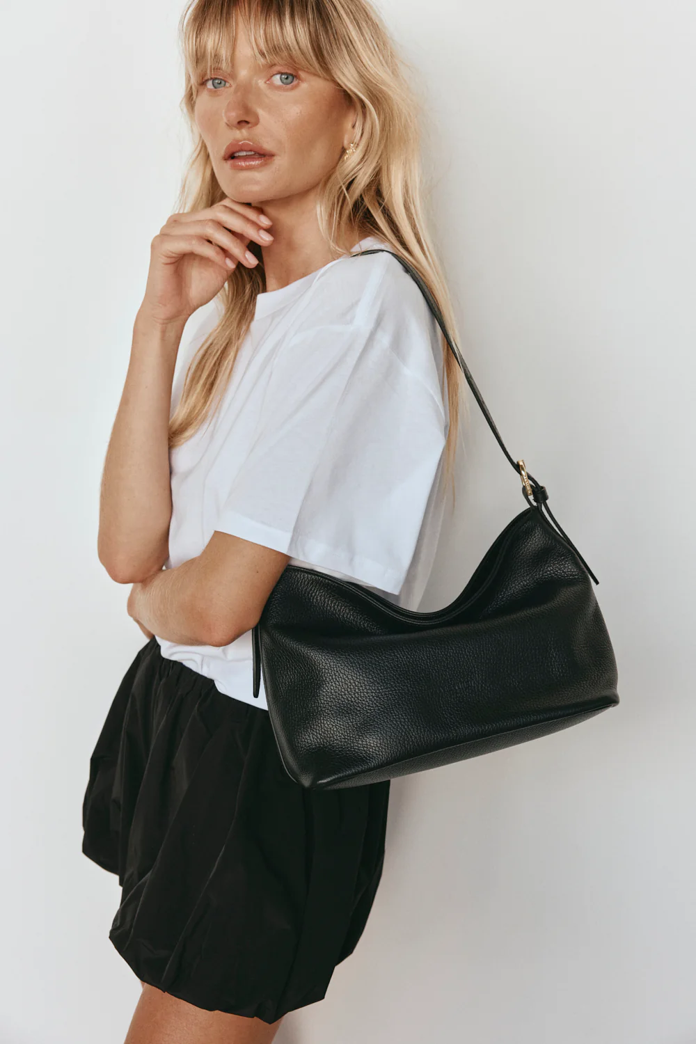 Eden Black Leather Shoulder Bag - Image 3